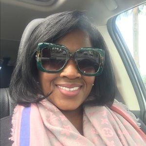 Meet your Posher, Ojemah